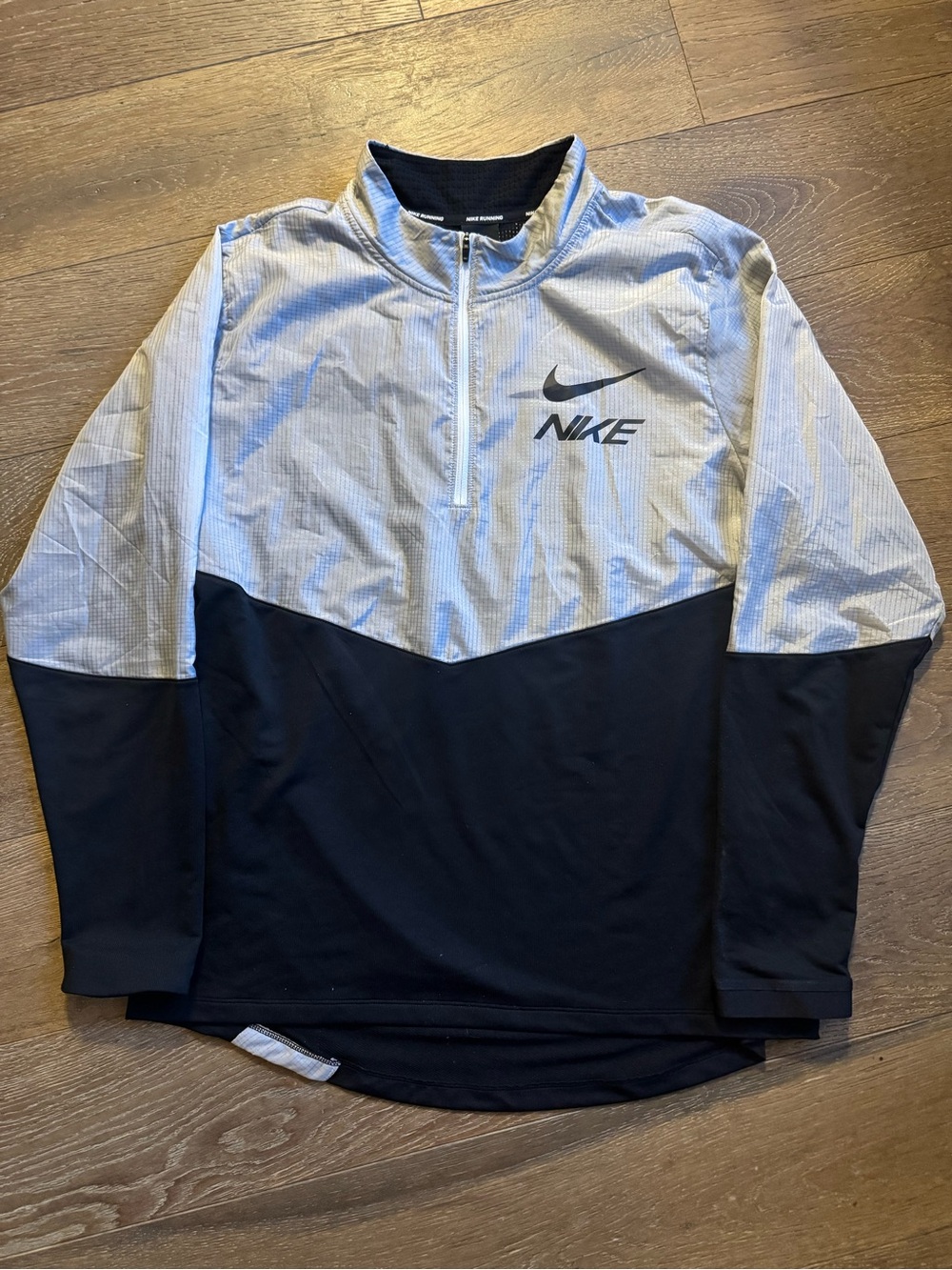 Nike Men’s Black and Light Gray Half-Zip Pullover